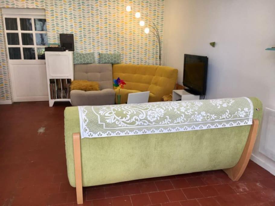 Maison Face A L'Etang Précy Exteriér fotografie